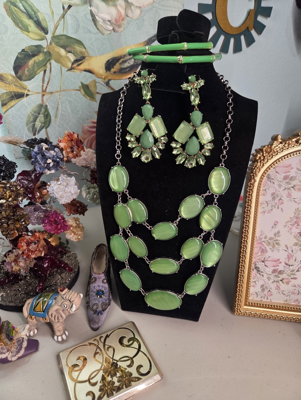 Green Statement Necklace Jewelry Set